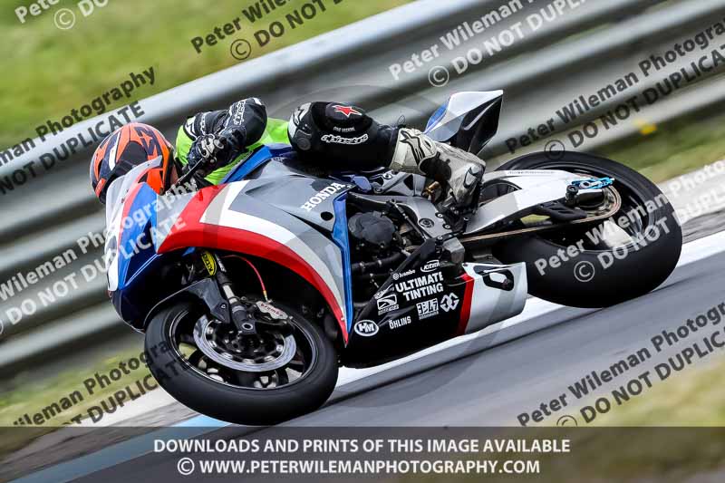 estoril;event digital images;motorbikes;no limits;peter wileman photography;portugal;trackday;trackday digital images